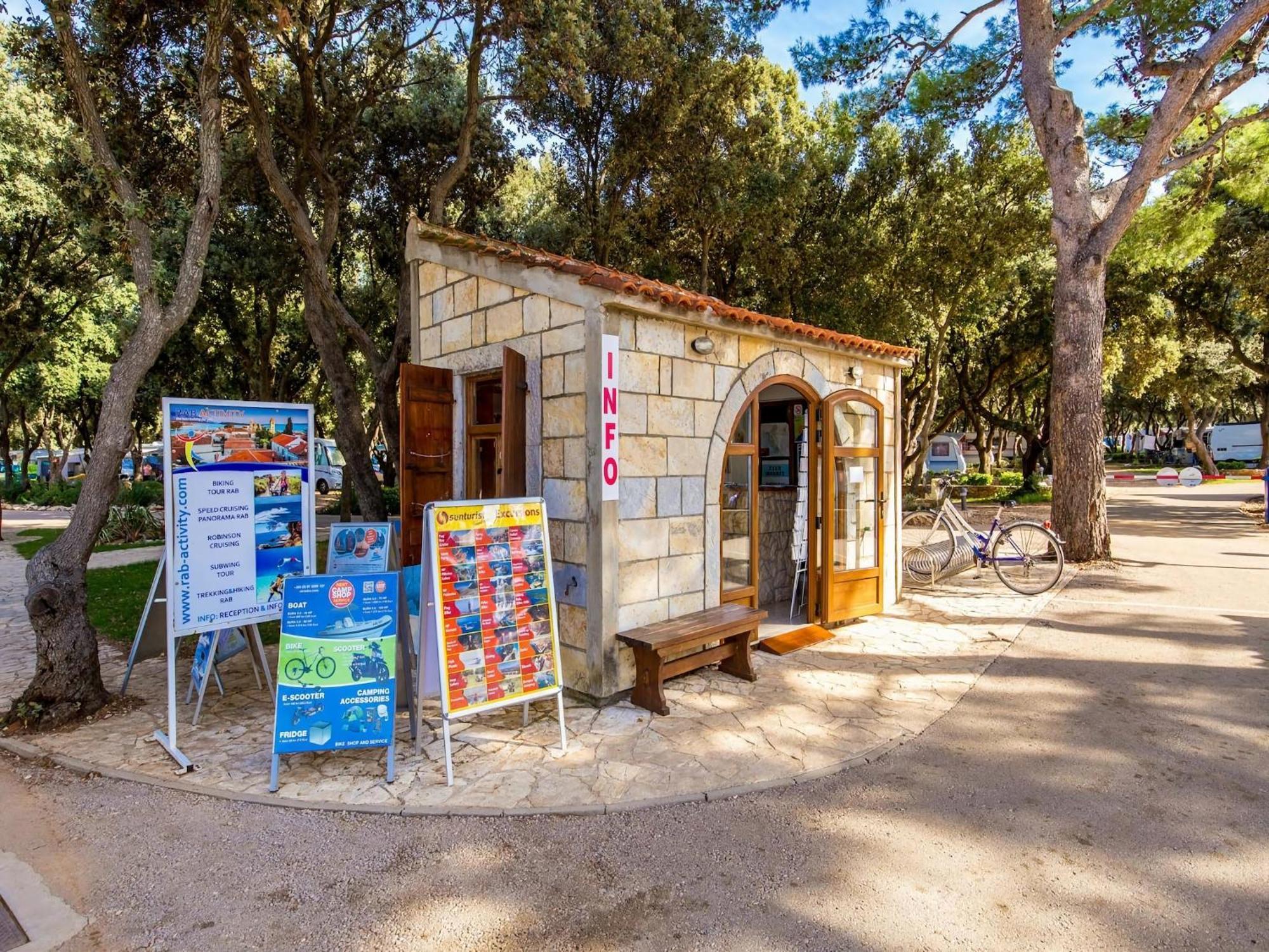 Mobile homes Mediteran in caravan park Strasko, Novaglia Esterno foto